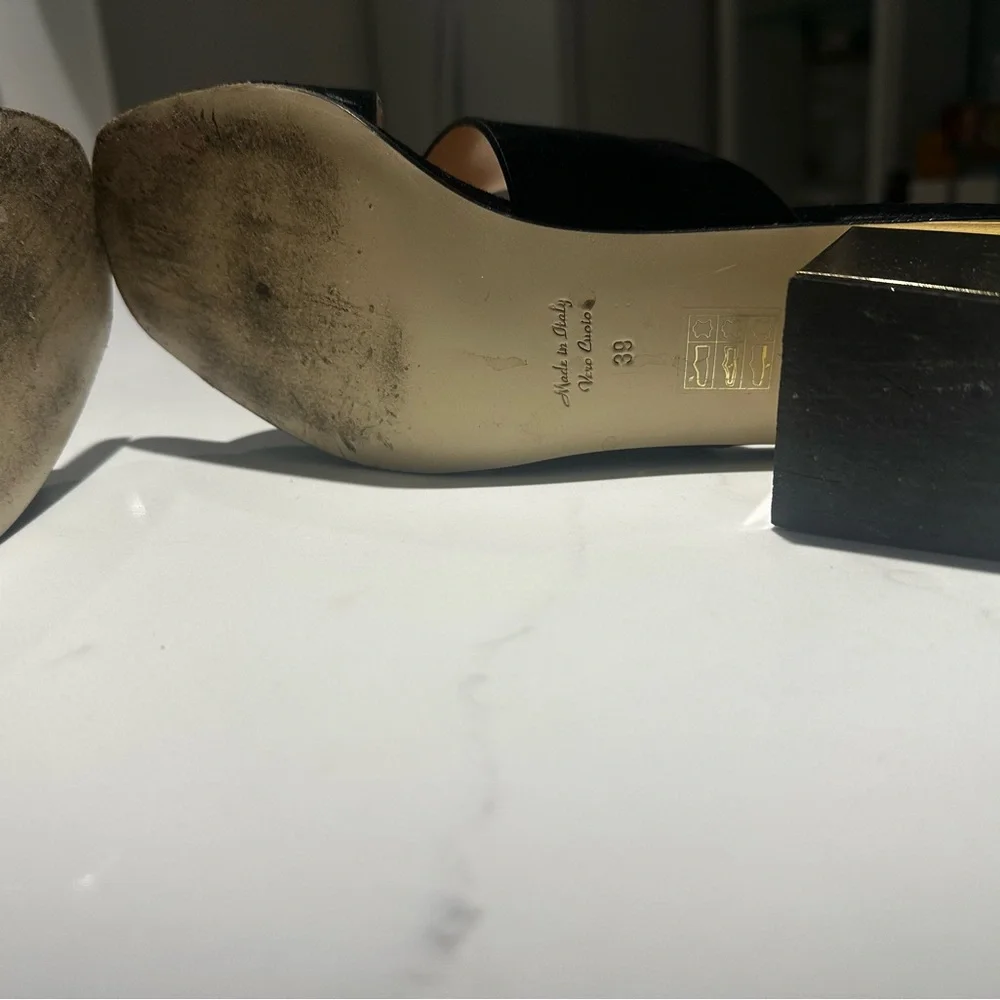 Tara Grimm The Delaney Vamp - Gold Heels - Picture 9 of 9